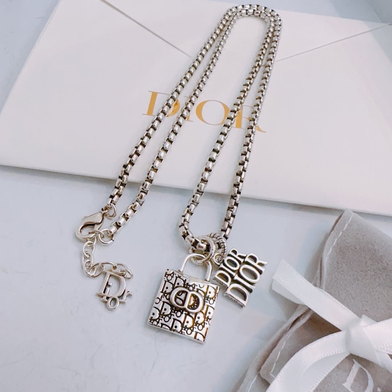 chr1st1an D10r necklaces